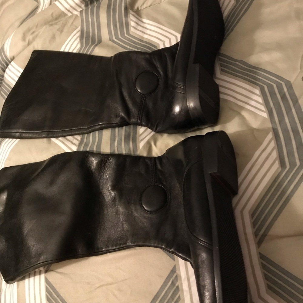Boots - Picture 2 of 5